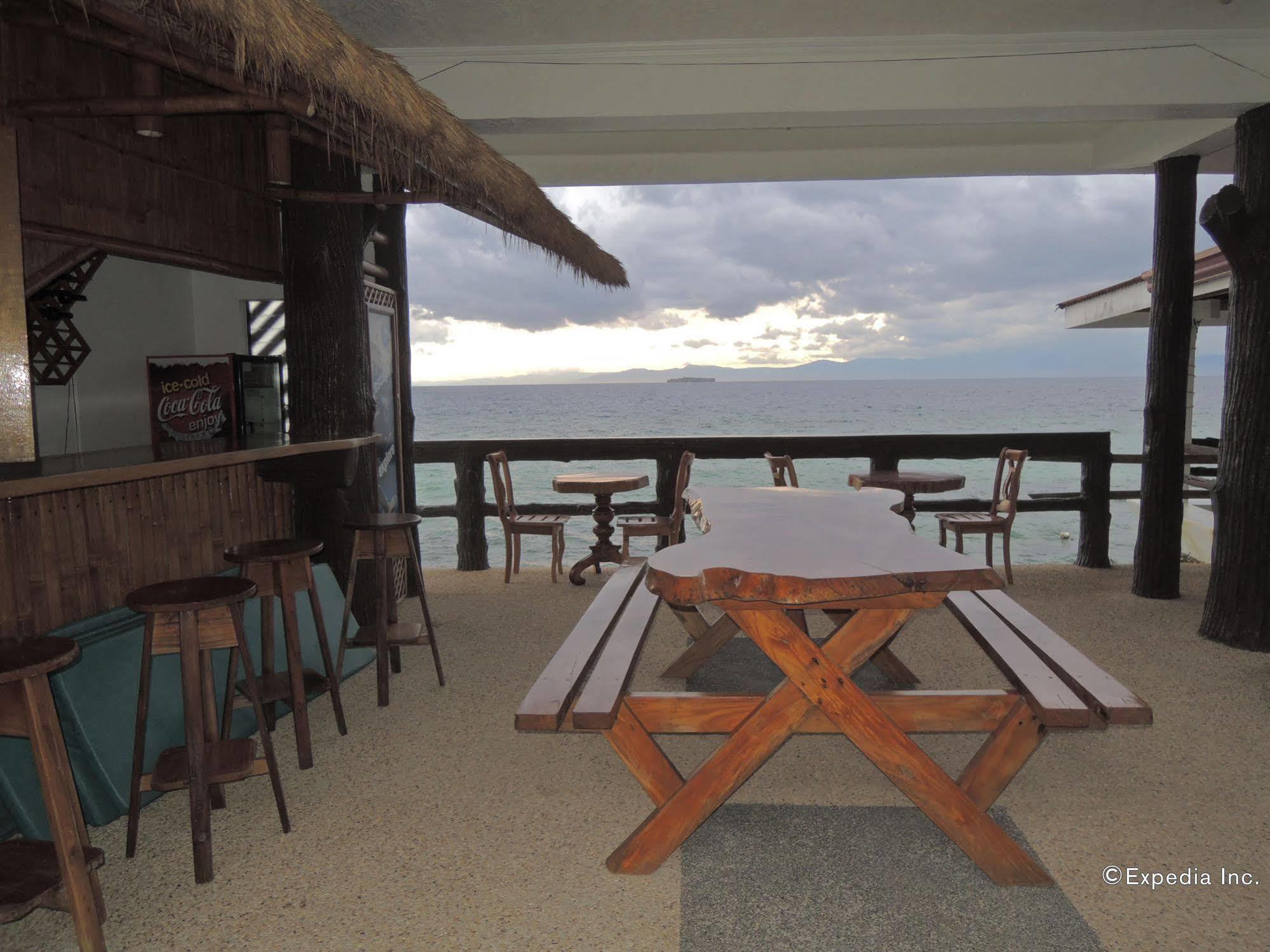 Love'S Beach & Dive Resort Moalboal Esterno foto